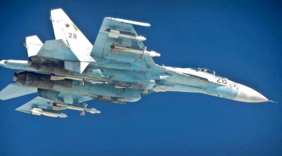 Βγήκαν οι «σακούλες» στη Μαύρη Θάλασσα – Su-27 πήγε «καροτσάκι» αμερικανικό αεροσκάφος